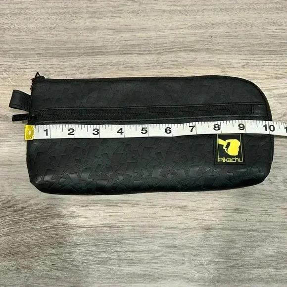 Nintendo Switch & Lite Official Lux Pouch Carrying Case Pokémon Pikachu - Picture 3 of 9